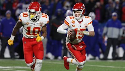 LOOK: Isiah Pacheco runs hard at Chiefs training camp