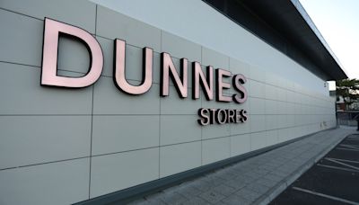 Dunnes Stores fans rushing to buy 'stylish' €15 graphic t-shirt for summer