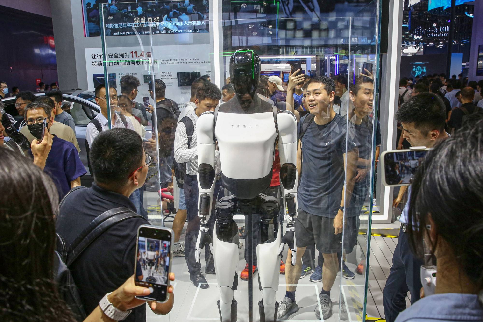 China's Laws of Robotics: Shanghai publishes first humanoid robot guidelines