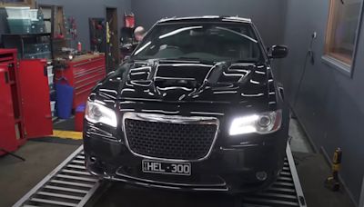 RHD Chrysler 300 Gets Hellcat Engine