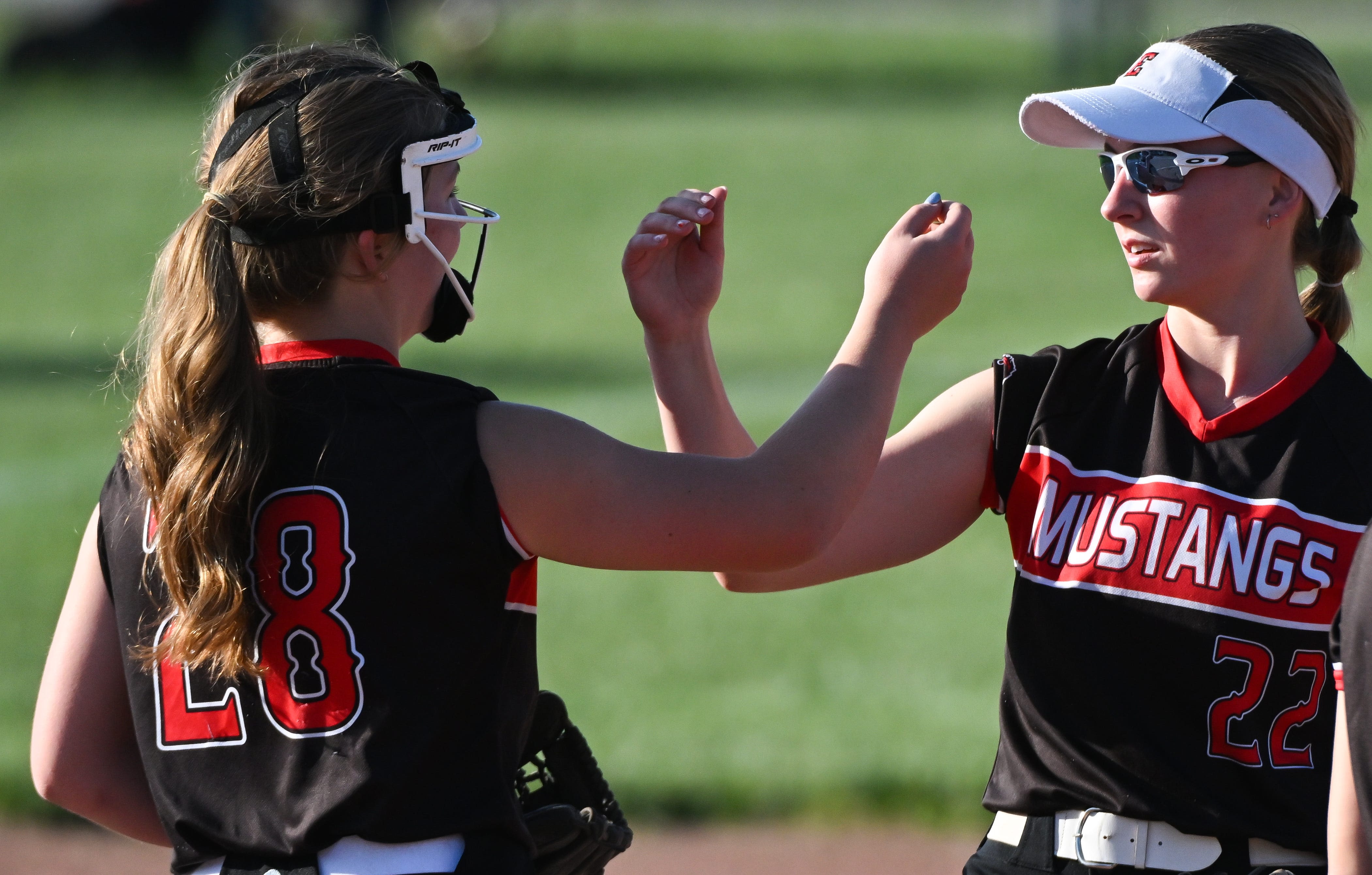 Softball: Stephens sisters share special season together with Edgewood