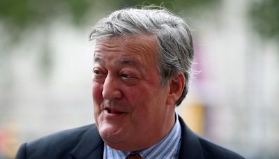 British actor Stephen Fry looks forward to Austrian election as new voter