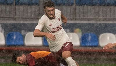 Talented Man United academy graduate Jack Kingdon signs first professional contract