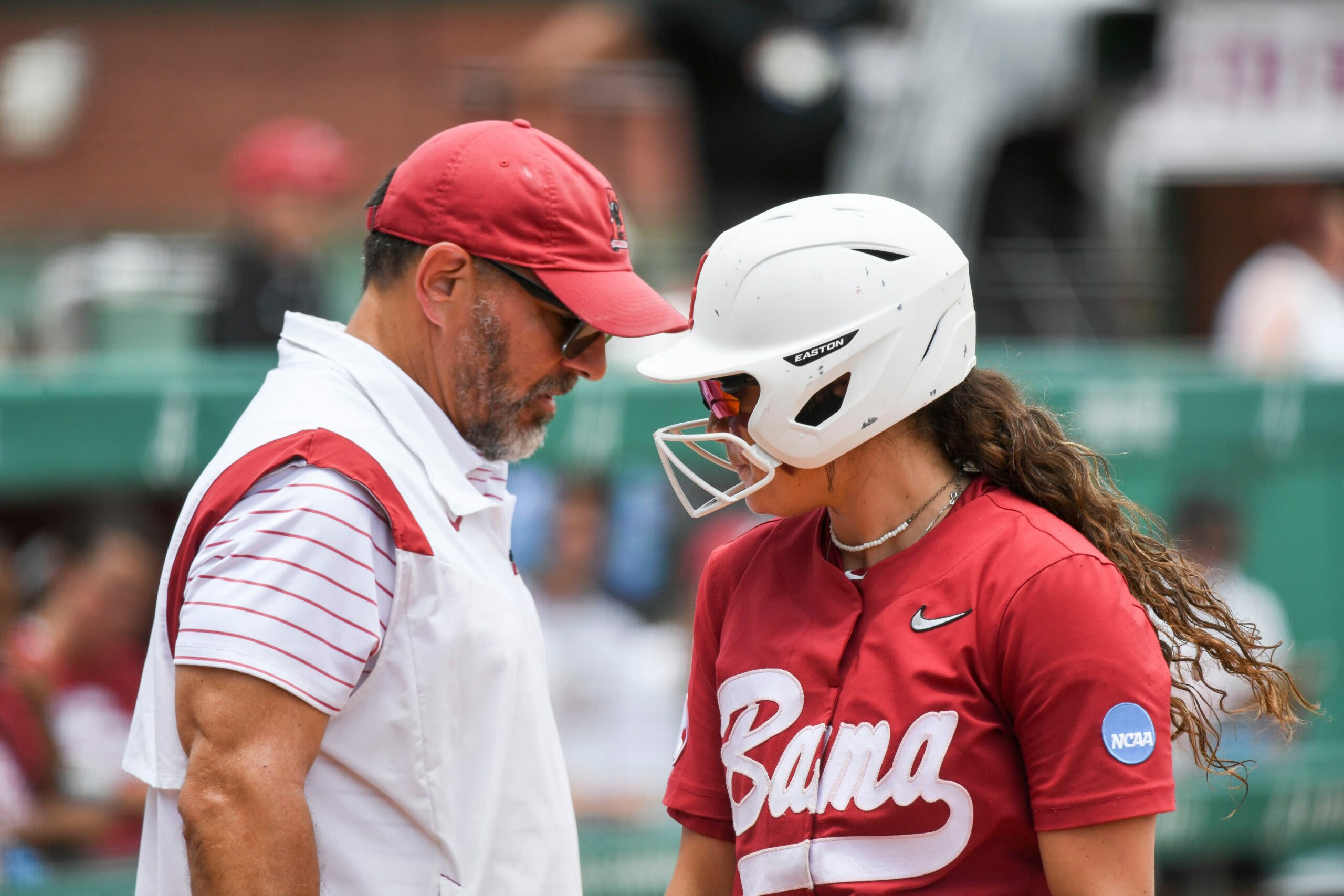 Alabama softball advances to Super Regionals with dominant win over SE Louisiana