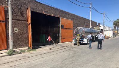 Persona termina lesionada por intoxicación en Gómez Palacio tras incendio en empresa