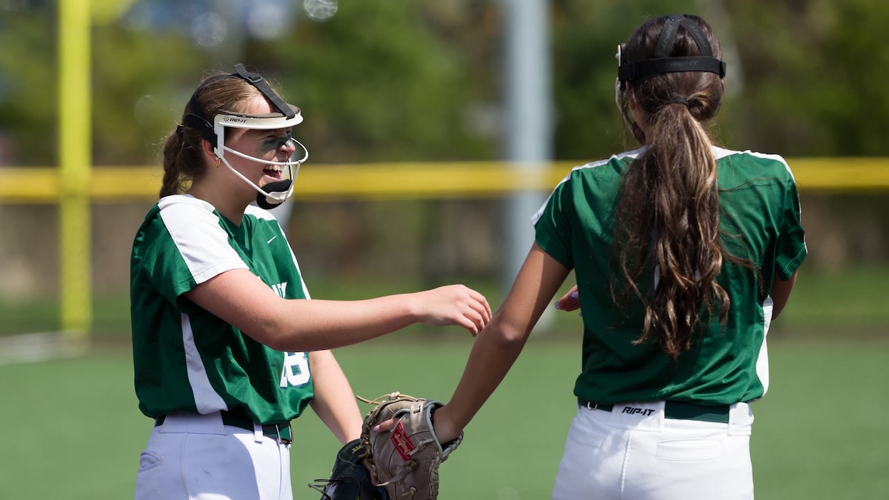 Softball weekend statistical leaders for April 20-21