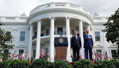 Who’s coming to the White House’s Japan state dinner: the Clintons, De Niro, Bezos