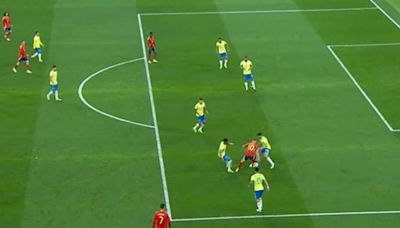 Cañito y golazo para el recuerdo Dani Olmo ante Brasil: ¡Es un superclase!