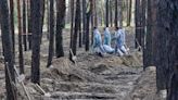 Exhumados los veinte primeros cuerpos hallados en Limán (Ucrania), entre los que hay niños