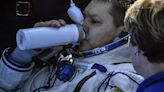 Astronautas convierten la orina y sudor en agua potable: qué tecnología se usa para esta gran idea