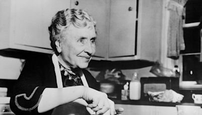 45 Helen Keller Quotes on Life, Faith and Happiness