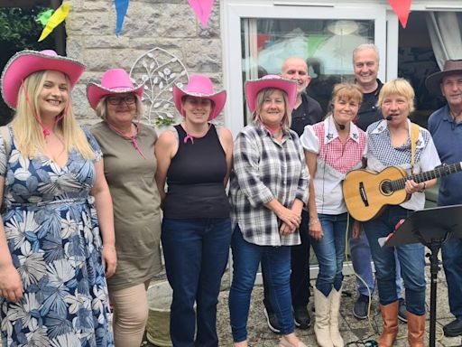 Yee-Haw - the Calamity Janes bring Nashville to Shepton Mallet