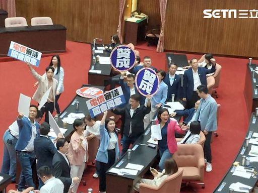 綠委楊曜跑票支持國民黨提案！藍委嗨喊「起義來歸」 本人：不小心投錯