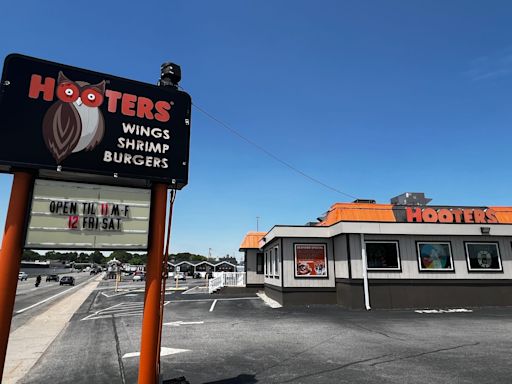 Hooters in Warwick closes. Here's what the company said about why it's bowing out.