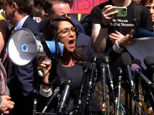 Protesters heckle Boebert as she speaks at George Washington University | CNN Politics