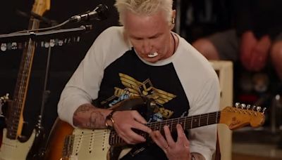 Mike McCready recalls meeting Eddie Van Halen – and tries his hand at playing Eruption off the cuff