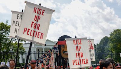 No hay clemencia para Leonard Peltier, el activista nativo americano condenado por el asesinato en 1975 de dos agentes del FBI