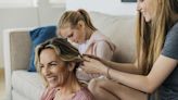 Sí, la menopausia también puede afectar a la salud de tu cabello