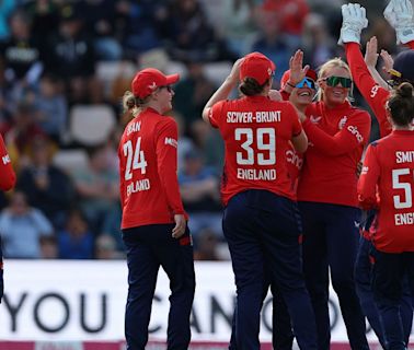 'More the merrier' for Sarah Glenn as England thrive with four-spin attack