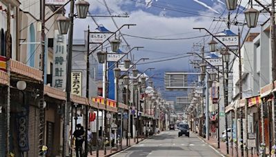 日本富士山腳老街成拍照熱點 觀光公害反助重生