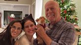 Bruce Willis celebra por adelantado su Navidad más difícil con su mujer, su ex Demi Moore y sus cinco hijas