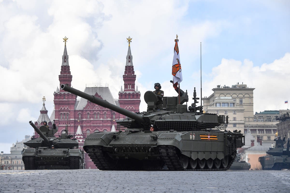 Video shows Russia's T-90 "Breakthrough" tank blown apart by Ukraine drones