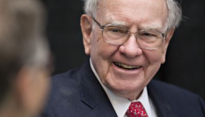Warren Buffett Learned A Lot About His iPhone This Week | Entrepreneur