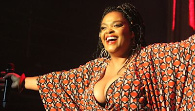 Fans slam Jill Scott for praising Chris Brown's skillset