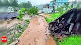 Cloudburst fear sparks panic in Itanagar, no. of Assam's flood-hit down to 2 lakh | Itanagar News - Times of India