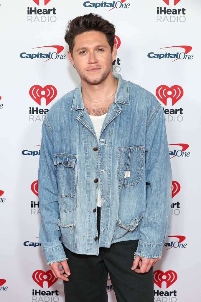 Niall Horan’s Pre-Show Routine Consists of Skincare and Outfit Checks