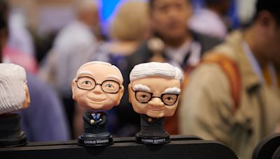 A Post-Buffett Berkshire Is Omaha Focus After Munger’s Passing