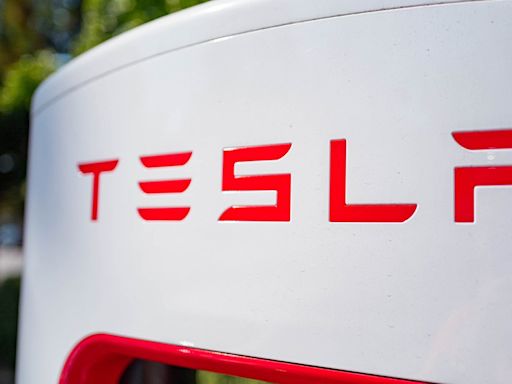 Tesla to lay off thousands of employees in Fremont and Palo Alto