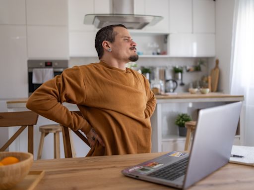 More than half of 18 to 24-year-olds already have back pain from bad posture