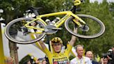 Tour de France live: Jordi Meeus claims surprise Champs-Élysées sprint win; Vingegaard crowned Tour champion; Lotte Kopecky breaks clear to win stage one of the Tour de France Femmes