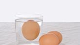 Ritual del huevo en un vaso con agua: para qué sirve y cómo interpretarlo - La Opinión