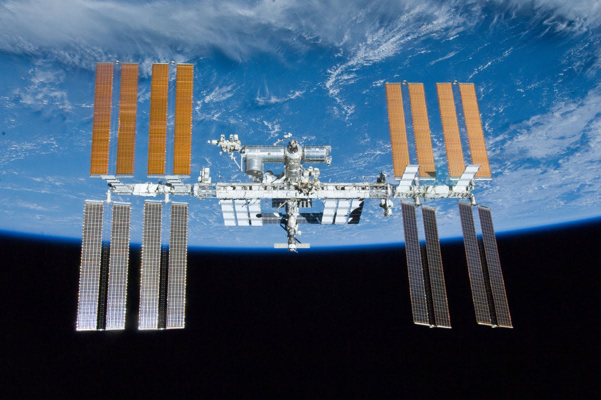 NASA and SpaceX Will Destroy the International Space Station. Here’s How