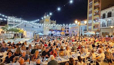 Riba-roja acerca a los barrios las tradicionales Festes a la Mare de Déu d’ Agost