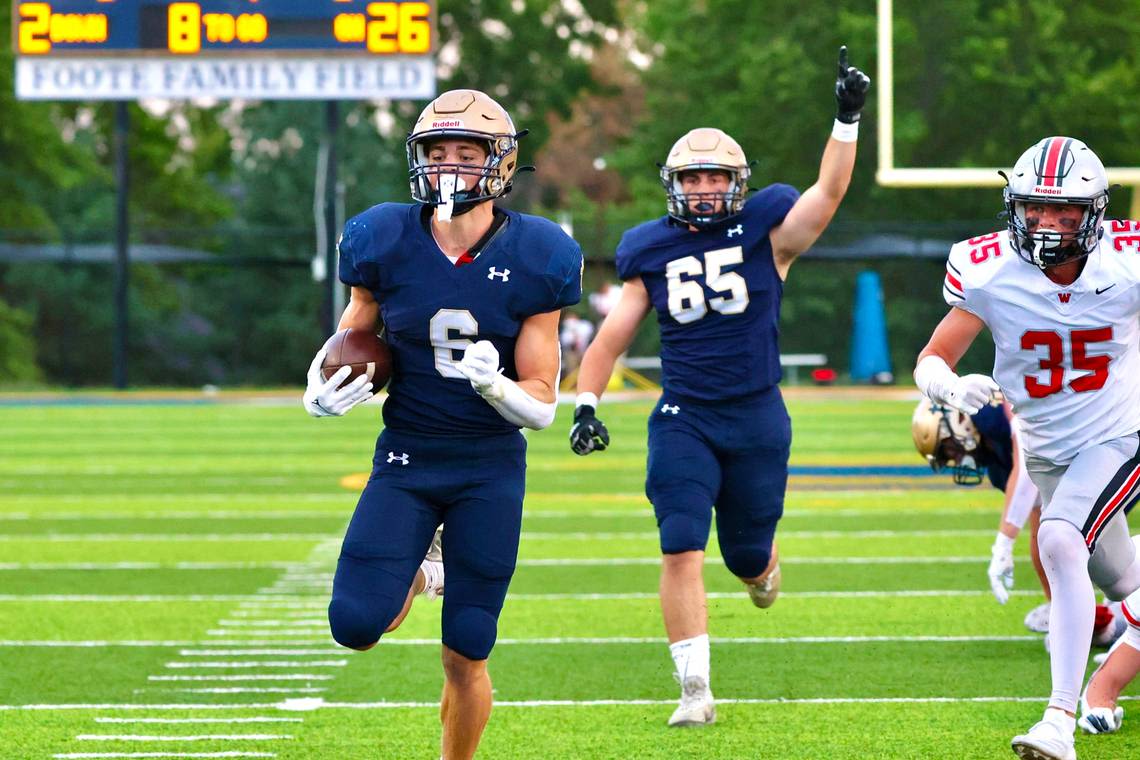 St. Thomas Aquinas tops Blue Valley West in top-25 thriller: Kansas HS football scores