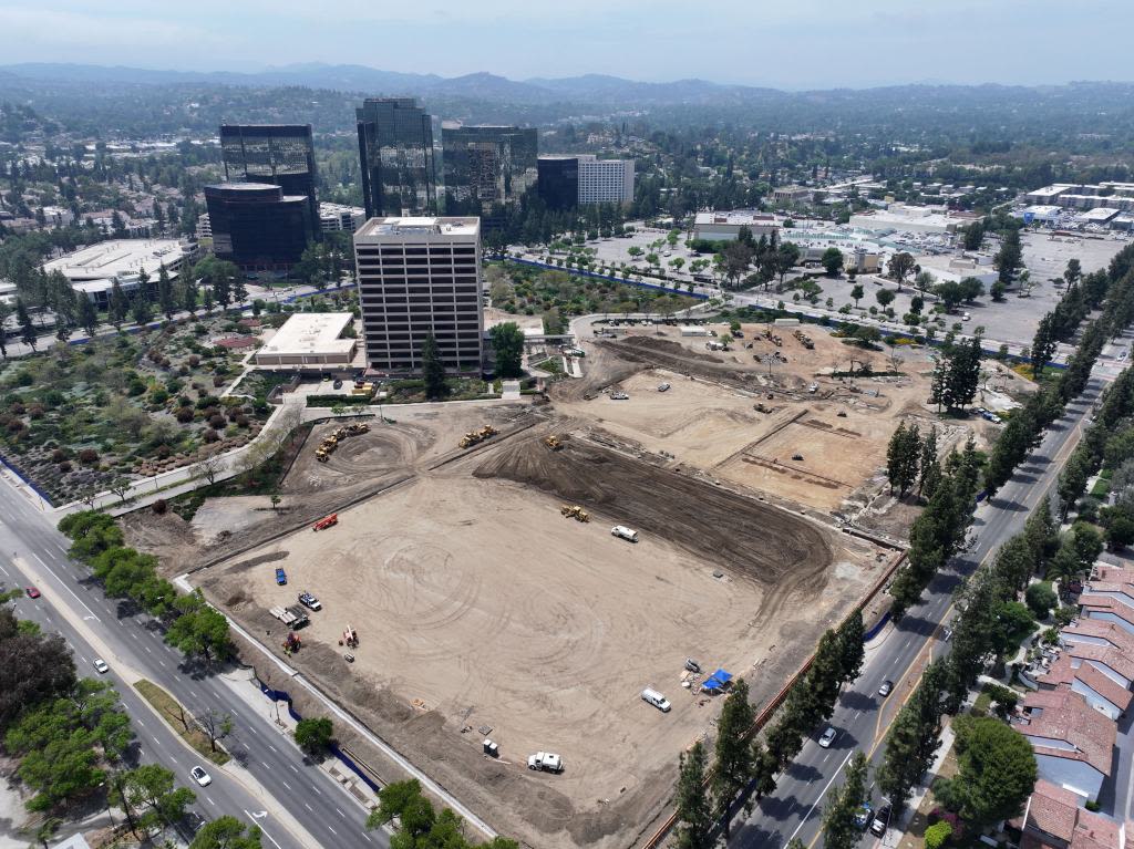 Construction begins in Warner Center to build Rams temporary practice facility