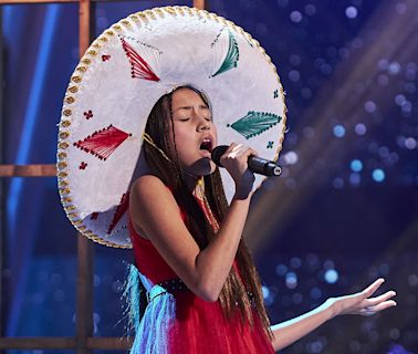 Astrid canta un tema de la película de Coco y llora al terminar su actuación