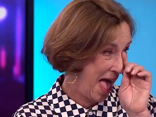 Kirsty Wark wipes away tears during final Newsnight sign-off after 30 years