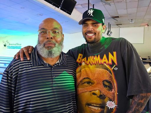 R&B superstar Chris Brown spends Saturday night at Peoria, Illinois bowling alley