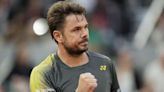 Stan Wawrinka, who is 39, beats Andy Murray, who is 37, at the French Open. Alcaraz and Osaka win