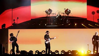 Morat juega en casa y llena el estadio de Bogotá de miles de fans cumpliendo sueños