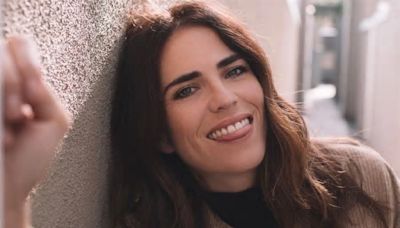 Karla Souza posa con sus tres hijos por primera vez