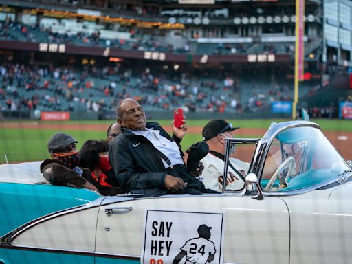 World reacts to the death of MLB Hall of Famer and Giants' legend Willie Mays