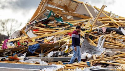 Tornados causan graves daños en suburbios de Nebraska - La Opinión