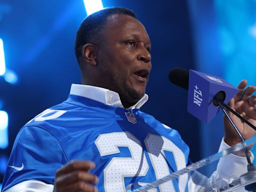 NFL Legend Barry Sanders Cleared to Resume Normal Activities After Health Scare