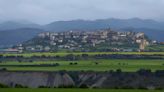 El sector agroganadero, “el que realmente asienta población” en la Jacetania