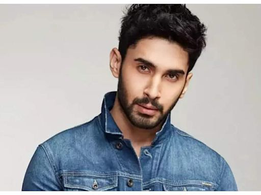 'Kill' star Lakshya Lalwani spills the beans on 'Dostana 2' being shelved; recalls his first meeting with Karan Johar | - Times of India